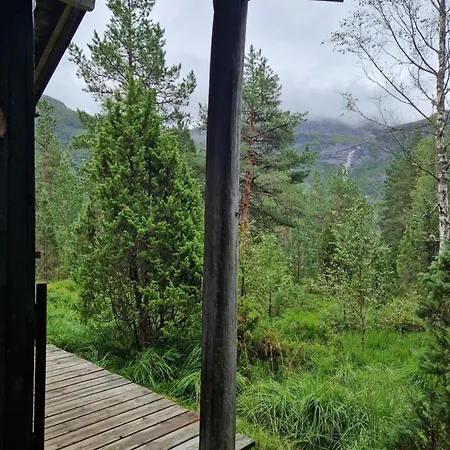 Hov Hyttegrend * Viksdalen
