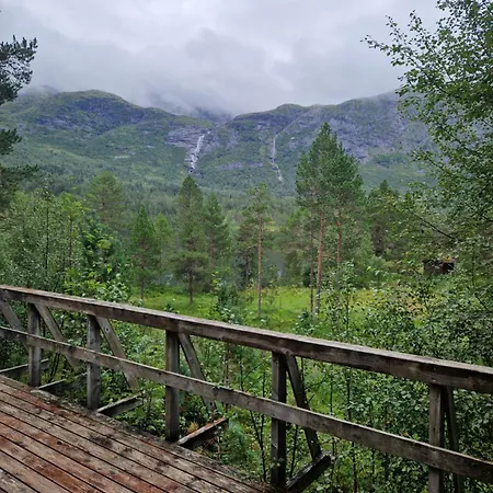 Hov Hyttegrend * Viksdalen